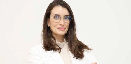 La doctora Verónica López Couso es especialista en tratamientos inyectables faciales