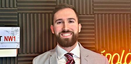 El criminólogo Jose Fernández es experto en comunicación no verbal y cuenta con una gran comunidad en redes sociales