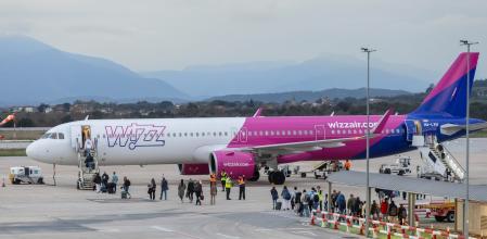 Entre las nuevas rutas, hay la conexión con Budapest que la compañía WizzAir empezó a operar este martes.