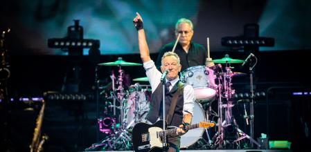 Bruce Springsteen, junto a su batería Max Weinberg, el pasado junio en el Estadi Olímpic Lluís Companys