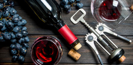 Los 7 errores más comunes al servir y conservar el vino (y cómo evitarlos