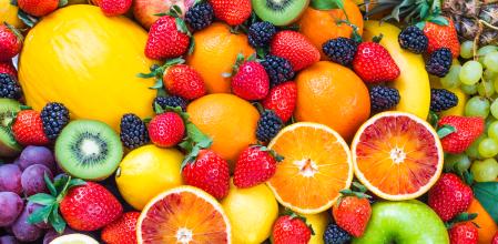 El médico asegura que consume muchas frutas al día