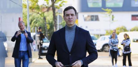 David Sánchez, hermano del presidente del Gobierno, a la entrada de los juzgados de Badajoz