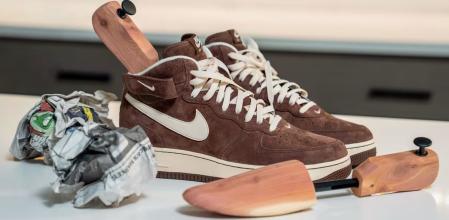 Se llevan las zapatillas marrones