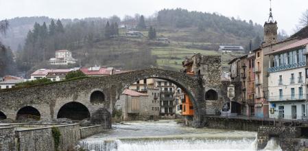 Las lluvias de las últimas horas en Cataluña han provocado el aumento del caudal de los ríos como el Ter a su paso por Camprodón