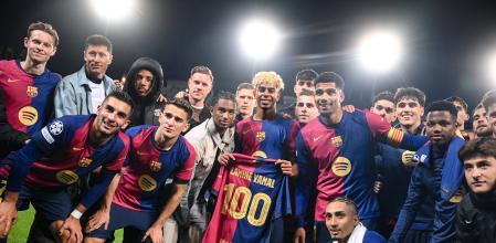 Lamine Yamal, una micaa contracorper l’empat, amb una samarreta pels 100 partits amb el Barça