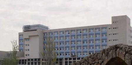 Hospital Virgen del Puerto de Plasencia, donde fue trasladado el conductor herido CONSALUD.ES 03/7/2022