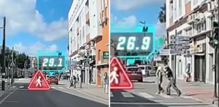 La irresponsabilidad de dos peatones en una calle de Chiclana de la Frontera que casi les cuesta un atropello: “Encima le increpan”