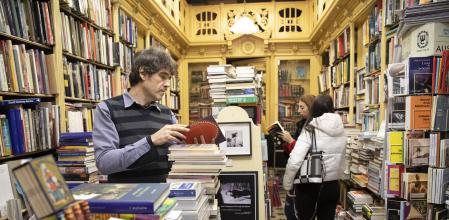 El librero Morales, en la vieja Sant Jordi, hace unos cuantos años