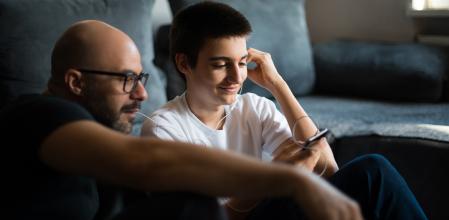 Los expertos recomiendan emprender distintas estrategias y acciones de forma simultánea para reducir el uso excesivo de pantallas