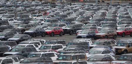 Coches de Toyota, en un puerto de California, el pasado marzo