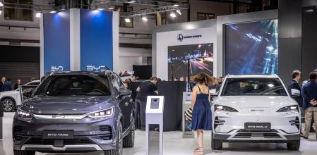 Muchos conductores que han visitado el Automobile 2025 se han informado sobre las diferentes motorizaciones existentes&nbsp;