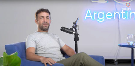 Alan Daitch incita a ser educados con la IA