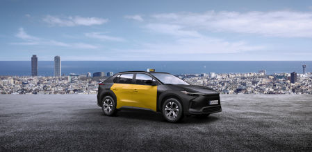El Toyota bz4x es uno de los nuevos modelos que se pueden homologar como taxi en Barcelona