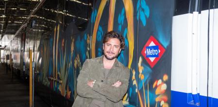 El cantante Manuel Carrasco posa para Europa Press, a 8 de mayo de 2025, en Madrid (España). Su nuevo disco, que se lanza el próximo 9 de mayo bajo el título ‘Pueblo Salvaje II’, es un álbum de estudio que busca conectar la naturaleza con las raíces del artista.