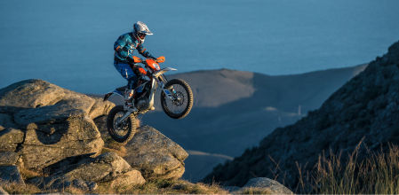 La KTM Freeride E-XC&nbsp;incorpora un sensor de vuelco, que corta la corriente en caso de caída