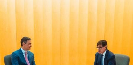 Encuentro exprés entre Sánchez e Illa aprovechando la cita del Cercle d'Economia en Barcelona 