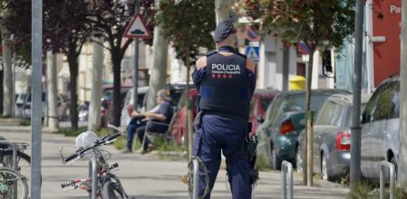Mossos d'Esquadra en el barrio de Cerdanyola de Mataró&nbsp;