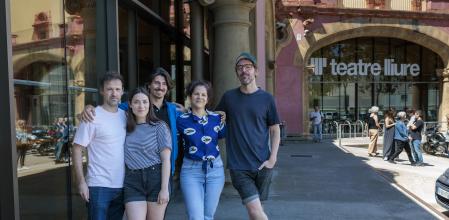 Algunos de los miembros de La Calòrica,ayer en el Teatre Lliure&nbsp;