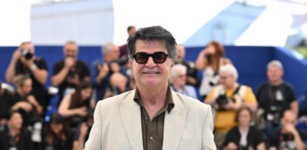 Jafar Panahi posa para los fotógrafos durante el photocal de 'Un simple accidente'