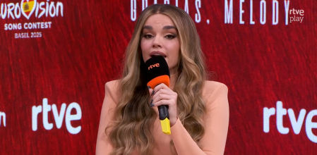 Melody en la rueda de prensa tras Eurovisión