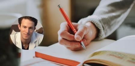 El médico Patricio Ochoa explica los beneficios del journaling.
