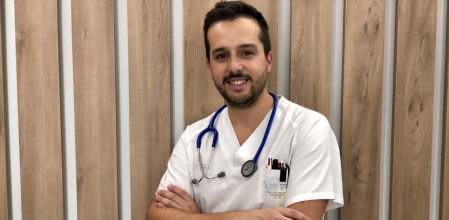 Héctor Castiñeira es enfermero y divulgador sanitario.