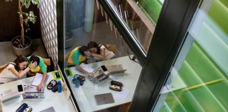 Unos 300.000 estudiantes españoles se examinarán de las pruebas de acceso a la universidad la próxima semana y, la siguiente, en Catalunya