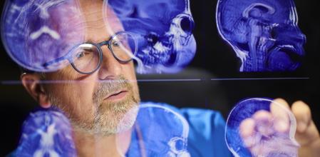 Paradromics planta cara a Elon Musk: su implante cerebral ya registra pensamientos.