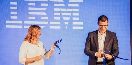 La alcaldesa de València, María José Catalá, y el presidente de IBM España, Portugal, Grecia e Israel, Horacio Morell&nbsp;