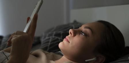 Las chicas refieren una peor salud mental: casi 4 de cada 10 dicen haber sufrido ataques de ansiedad o pánico, frente al 23% de los chicos