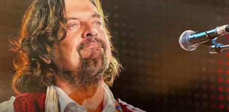 Club Vanguardia sortea 15 invitaciones VIPS dobles para asistir al recital de Alan Parsons en el Festival alma Occident Madrid.