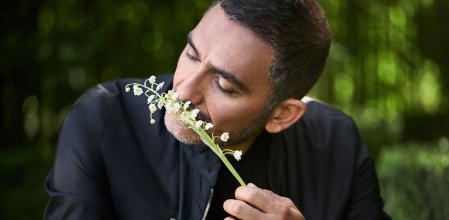 El perfumista Francis Kurkdjian ha escogido esta flor blanca con forma de campana para lanzar el nuevo trío de fragancias