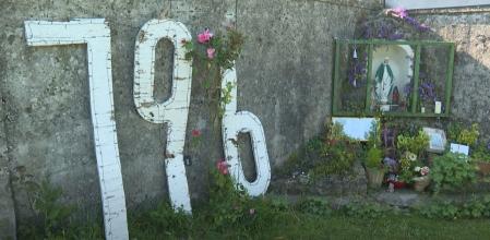 Se cree que los restos de 796 niños yacen debajo del lugar donde solía haber un hogar para madres solteras