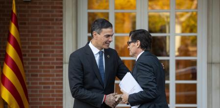 El presidente del Gobierno, Pedro Sánchez, se ha reunido hoy con el presidente de la Generalitat de Catalunya, Salvador Illa, en el Palacio de La Moncloa&nbsp;&nbsp;