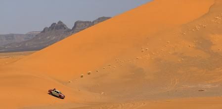 La porosidad de las fronteras, como la del sudoeste de Libia en la imagen, facilita el tráfico ilícito de kits, que caen en manos de yihadistas&nbsp;