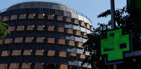 El Tribunal Constitucional (TC) es un órgano constitucional español, independiente de los demás órganos constitucionales. Es el intérprete supremo de la Constitución española de 1978,