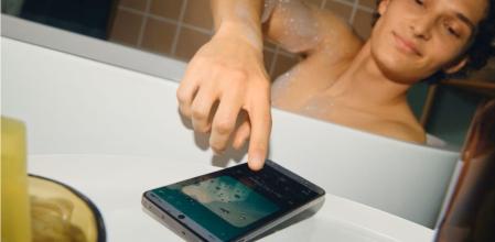 Un móvil muy bien construido y resistente al agua