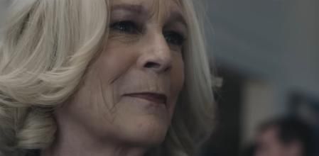 Jamie Lee Curtis vuelve como la matriarca inestable Berzatto.