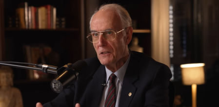 Manuel Sans Segarra, doctor: “Nunca en la vida se puede ser feliz con un ego desmedido porque el ego nunca nos dará la auténtica felicidad”