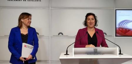 La portavoz del PSC en el Parlament, Alícia Romero, y la diputada Silvia Paneque en rueda de prensa.