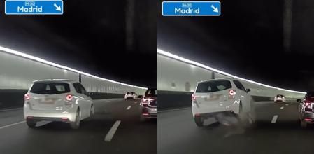 El momento en el que un coche impacta contra un obstáculo en un túnel de la M-30 de Madrid