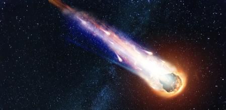 El cuerpo celeste, que podría ser un cometa, se acerca a gran velocidad.