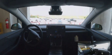 Primera entrega autónoma de un Tesla Y