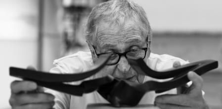 Martin Chirino calibrando la expresividad de movimiento a punto de despertarse de una de sus 'Ladies'&nbsp;<br><br>