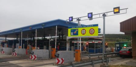 En España hay 32 autopistas de peaje, con tarifas que varían hasta un 830% según la ruta y la temporada&nbsp;