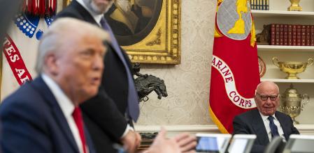 Donald Trump recibió a Rupert Murdoch en el despacho oval el pasado mes de febrero
