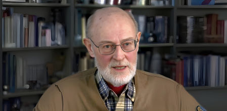 John Ball, astrofísico del MIT.