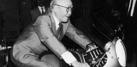 Soichiro Honda, un visionario que transformó su pasión por la mecánica en un imperio mundial 