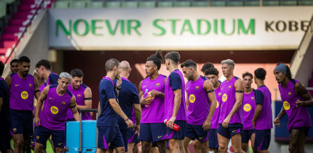 La plantilla del Barça ejercitándose en Kobe